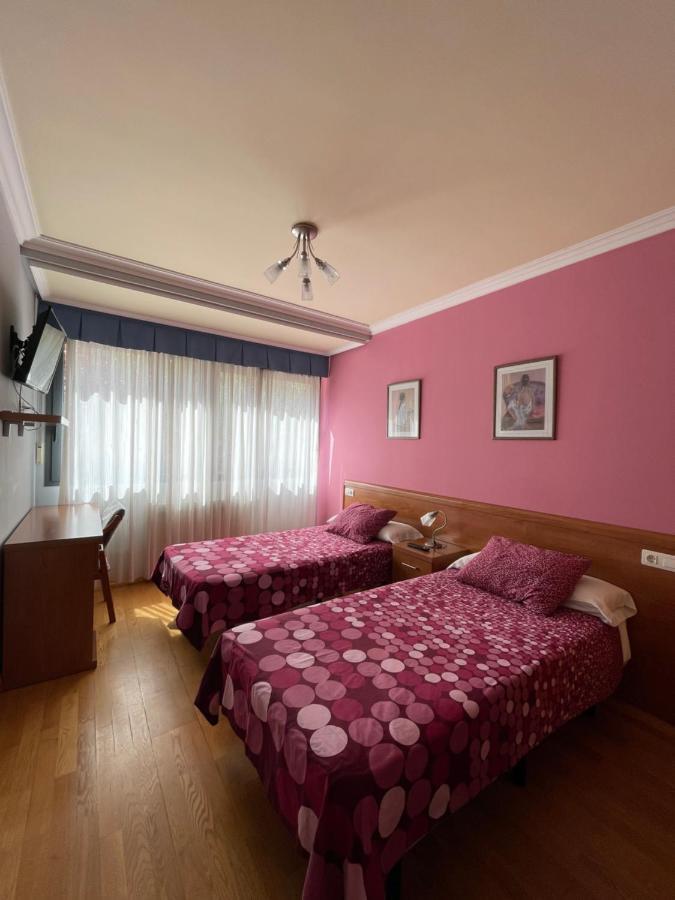 Hostal Santiago 2 Burgo Екстериор снимка