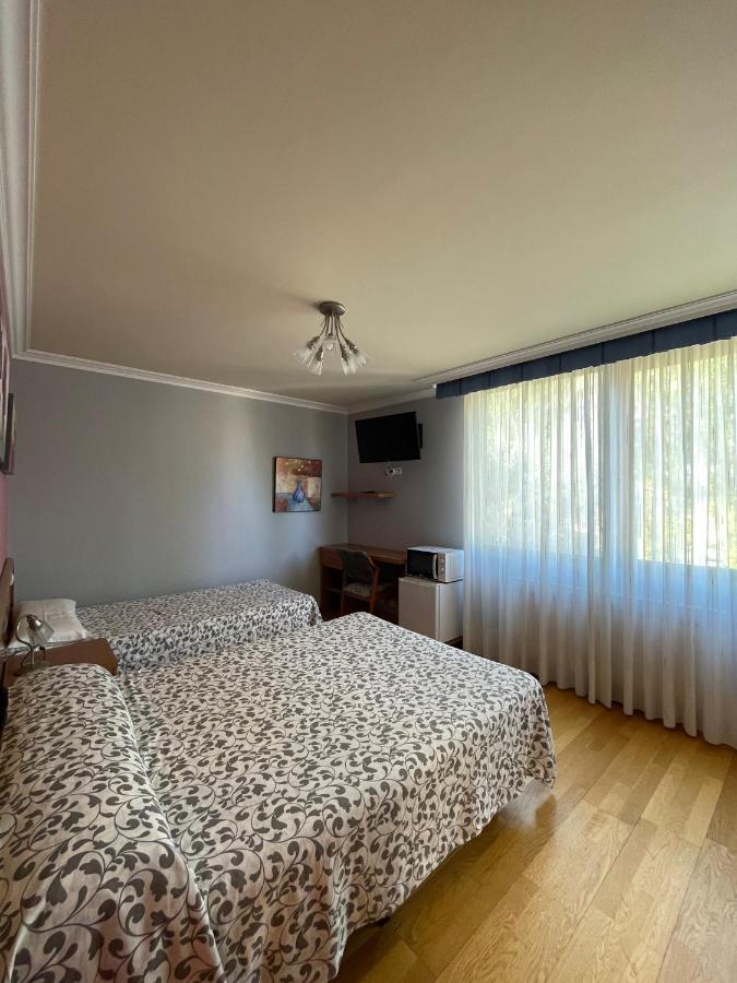Hostal Santiago 2 Burgo Екстериор снимка