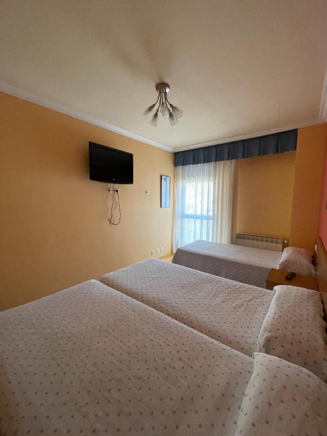 Hostal Santiago 2 Burgo Екстериор снимка