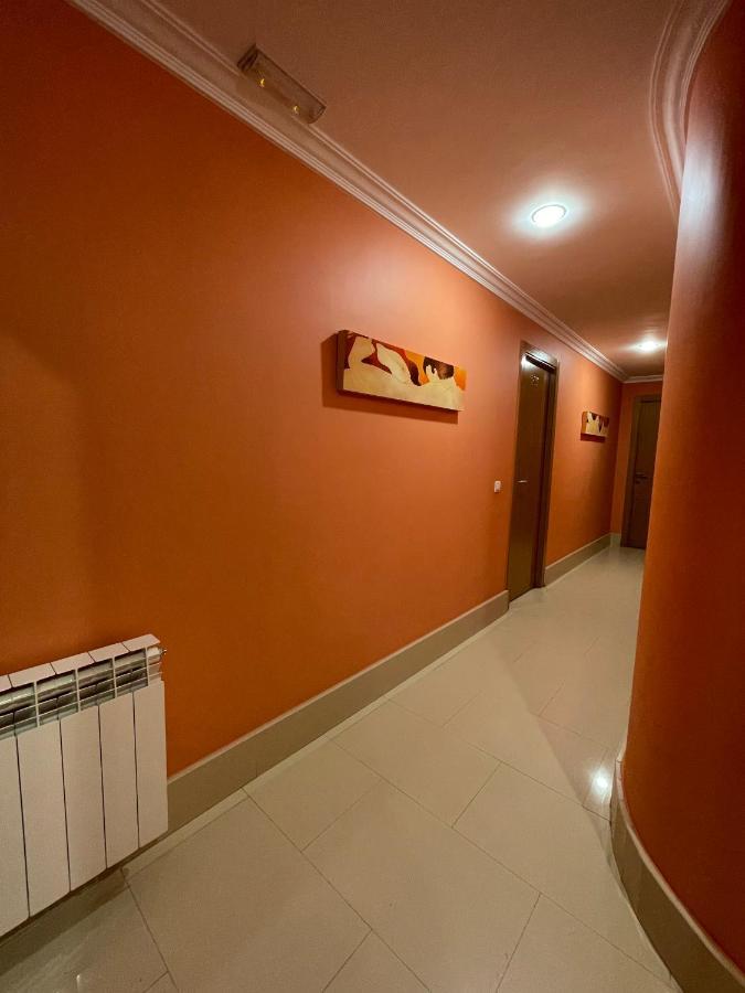 Hostal Santiago 2 Burgo Екстериор снимка