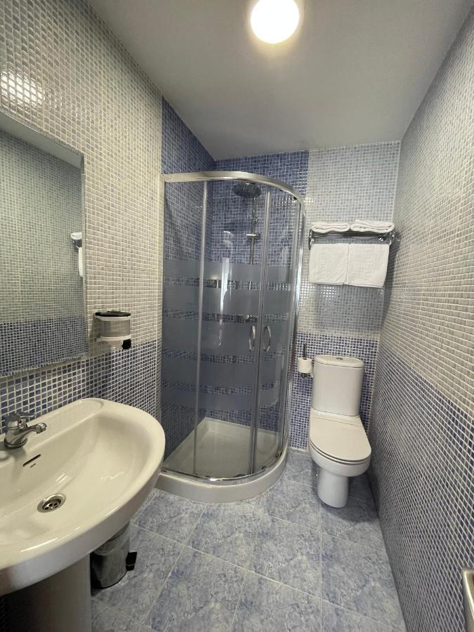 Hostal Santiago 2 Burgo Екстериор снимка
