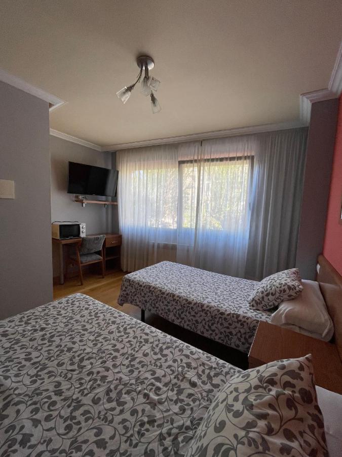 Hostal Santiago 2 Burgo Екстериор снимка