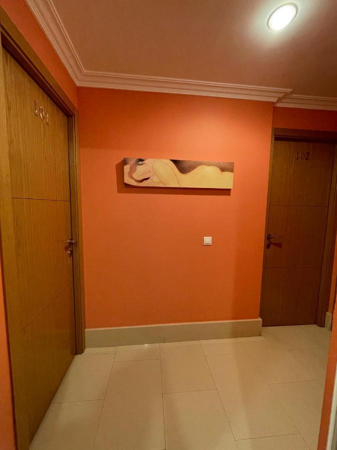 Hostal Santiago 2 Burgo Екстериор снимка