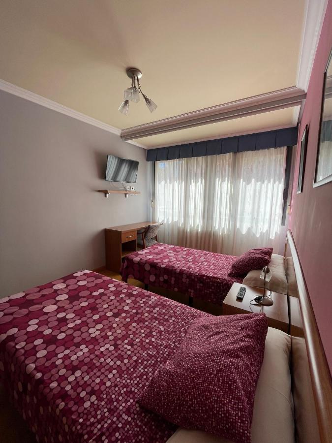 Hostal Santiago 2 Burgo Екстериор снимка