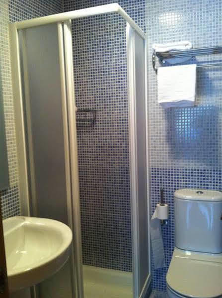 Hostal Santiago 2 Burgo Екстериор снимка