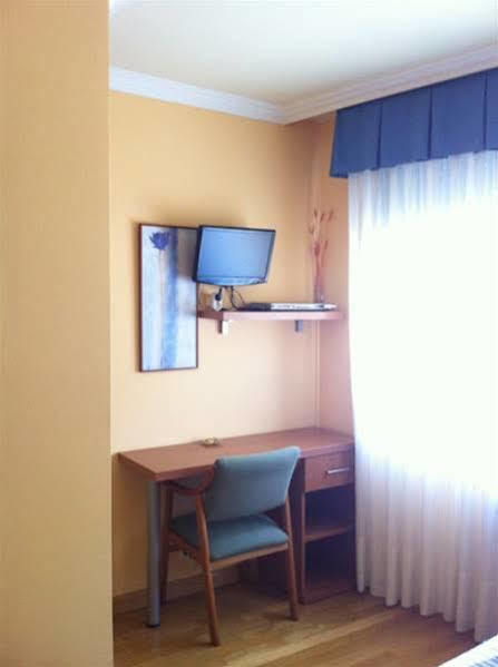 Hostal Santiago 2 Burgo Екстериор снимка